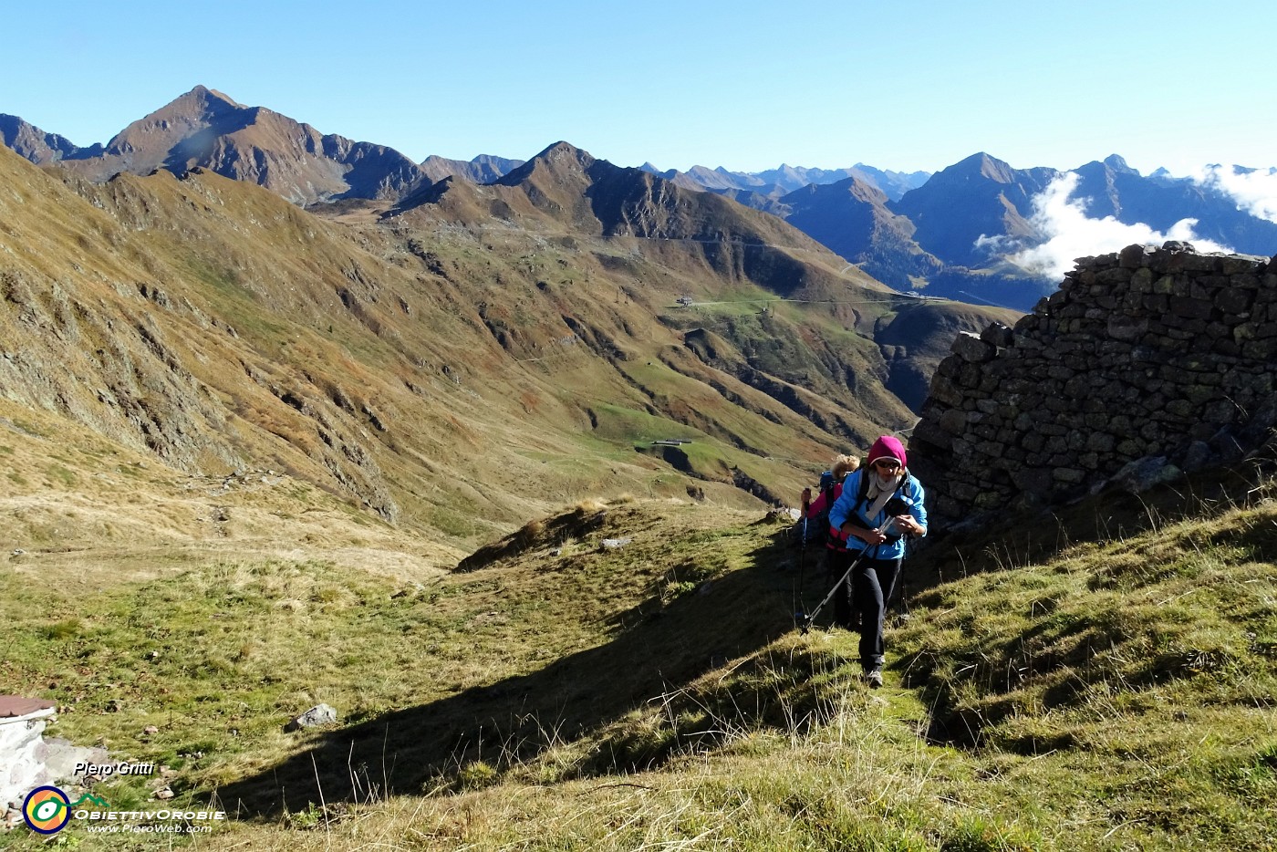 18 Salendo al Passo del Verrobbio.JPG